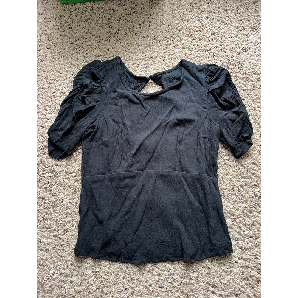 Abercrombie & Fitch Ruched Sleeve Crop Shirt